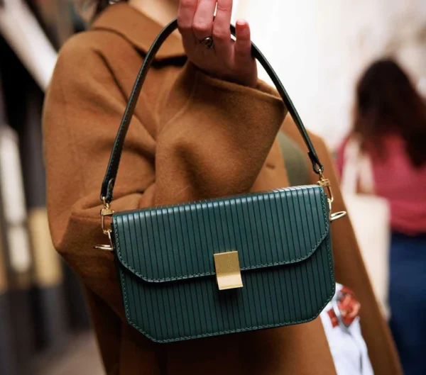 Harlow Shoulder Bag - Image 3